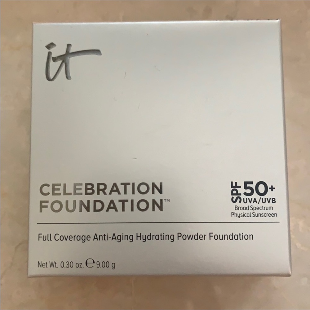 IT Celebration Foundation Medium Color